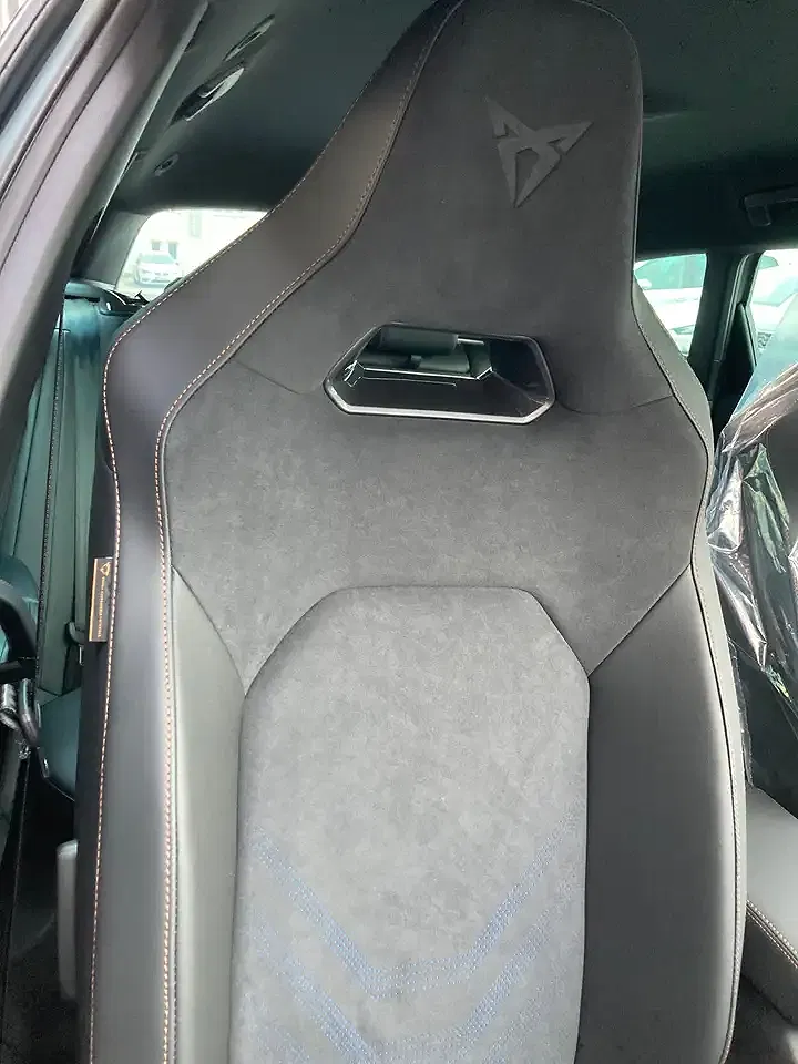 CUPRA Leon 1.5 eTSI Matrix LED Sportstourer - Thumbnail 9
