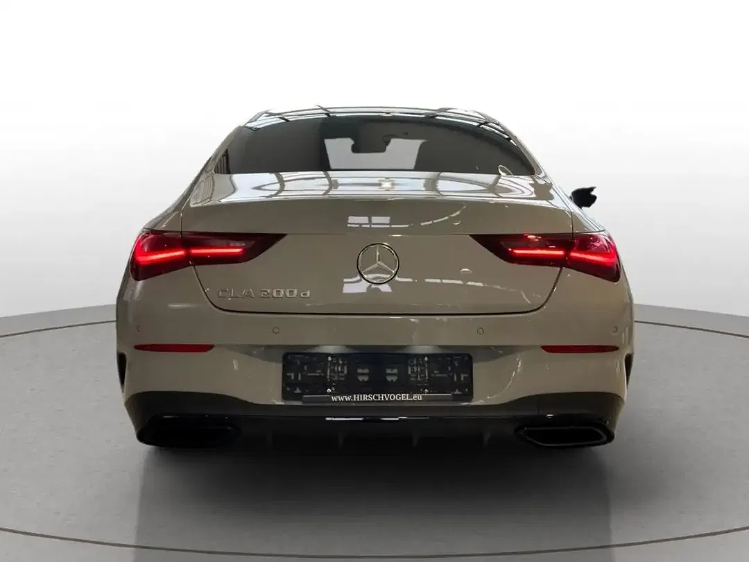 Mercedes-Benz CLA 200 AMG Line Night - Thumbnail 5