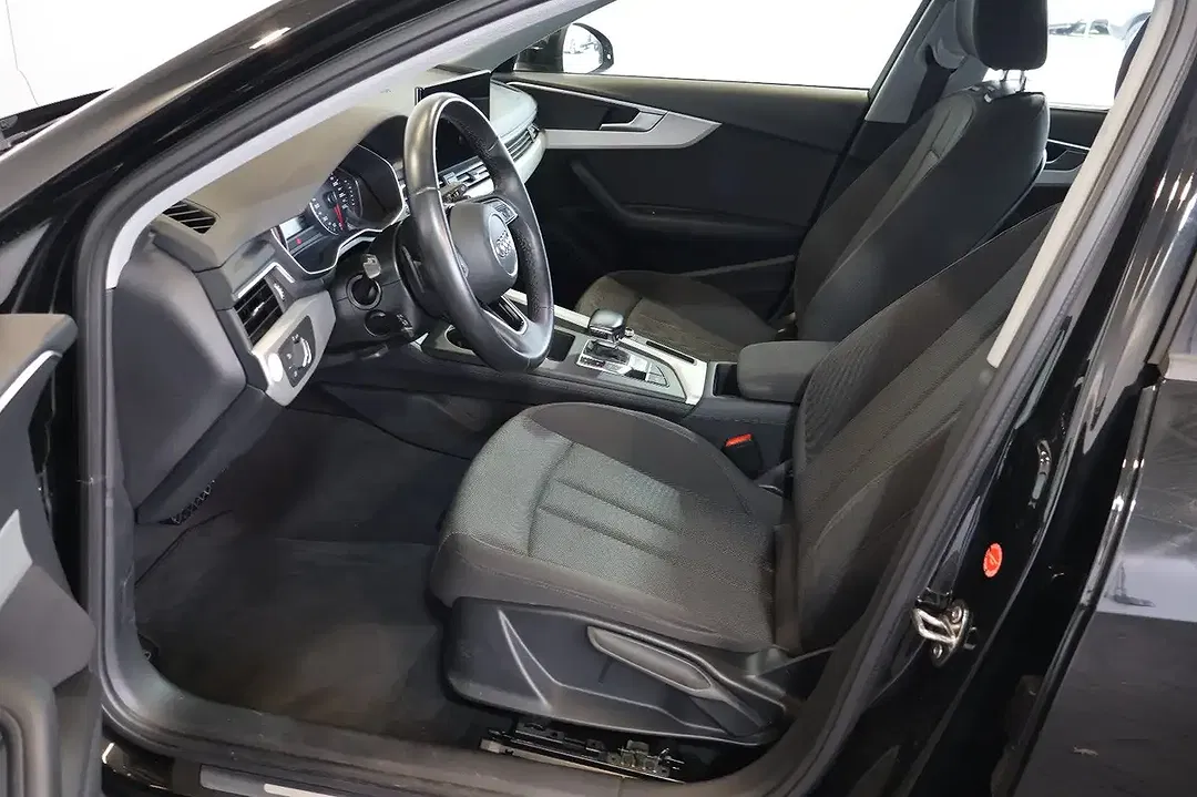 Audi A4 35 TDI Avant - Thumbnail 9