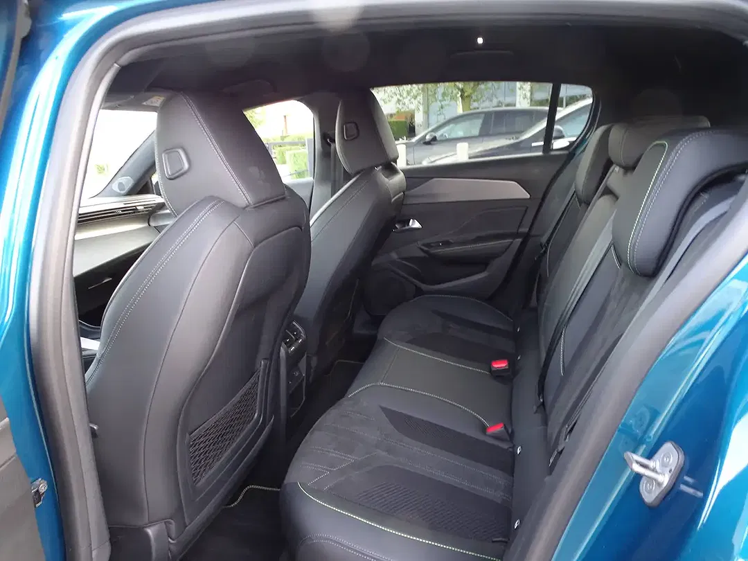 Peugeot 308 PureTech GT - Thumbnail 8