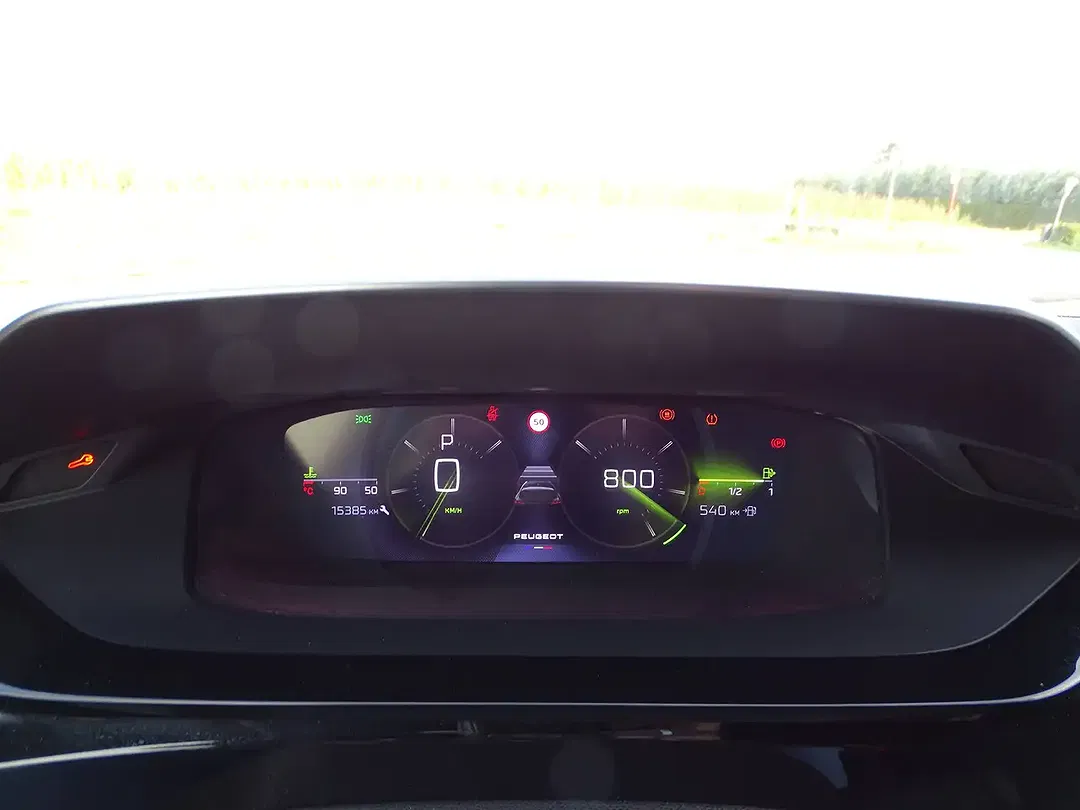 Peugeot 308 PureTech GT - Thumbnail 9