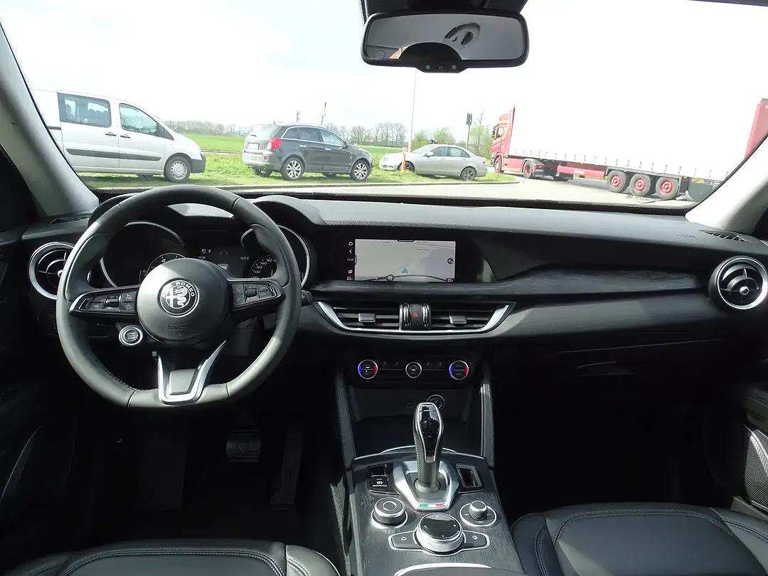Alfa Romeo Stelvio 2.0 4x4 Super - Thumbnail 13