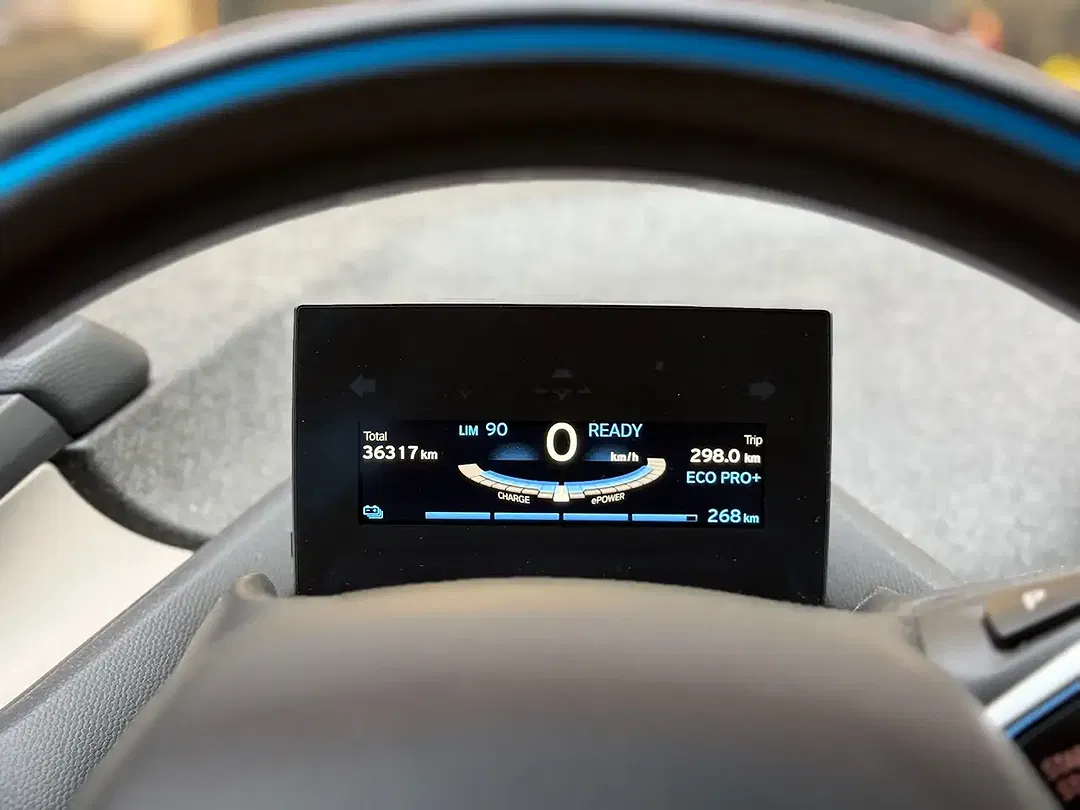 BMW i3 Electric - Thumbnail 7