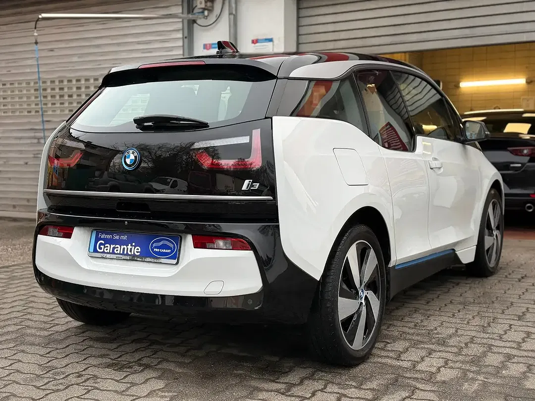 BMW i3 Electric - Thumbnail 4