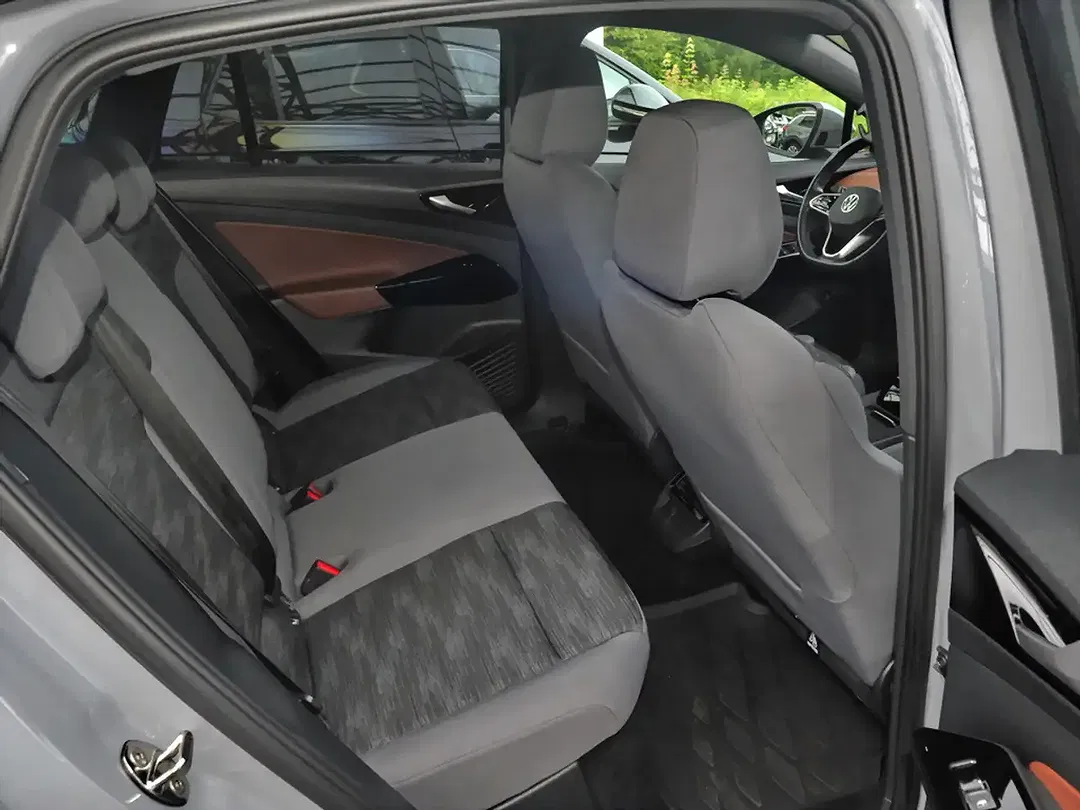 Volkswagen ID.5 Pro - Thumbnail 9