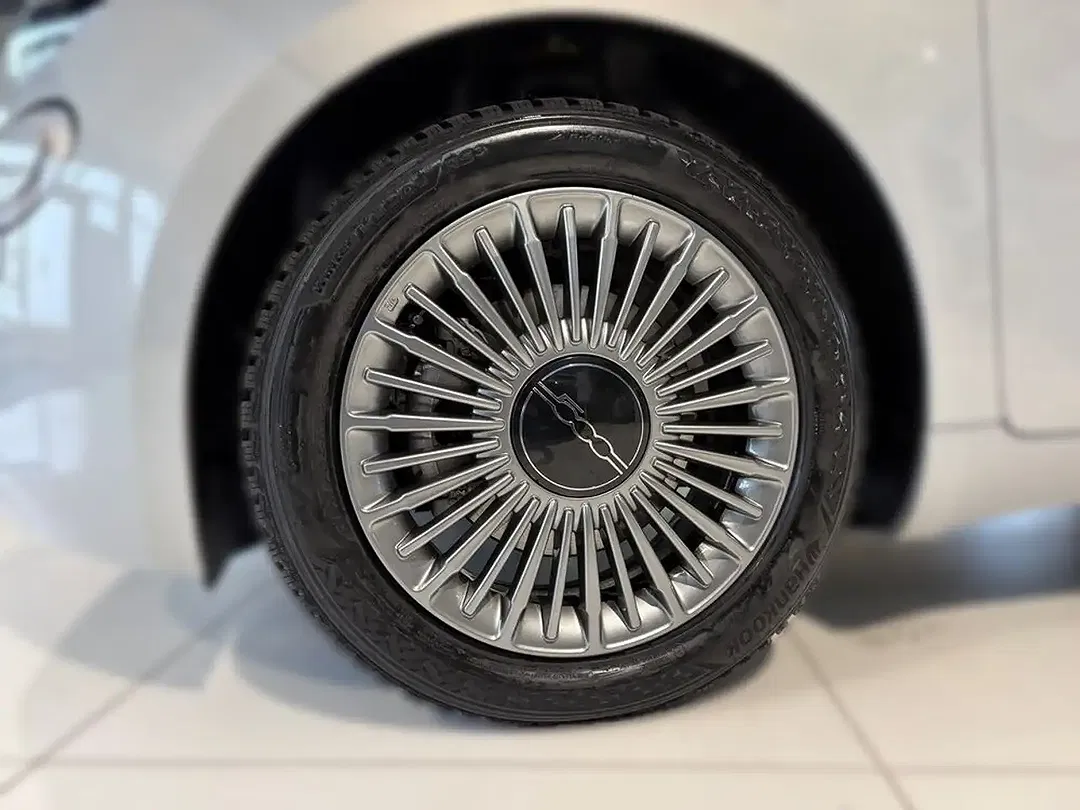Fiat 500 1.0 Hybrid FireFly - Thumbnail 4