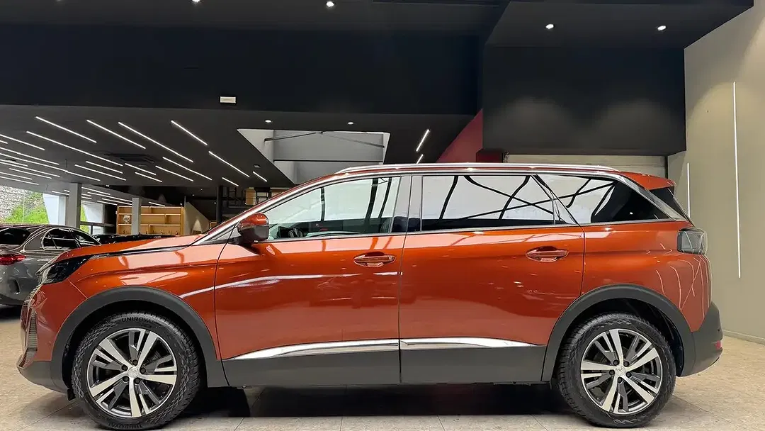 Peugeot 5008 - Thumbnail 6