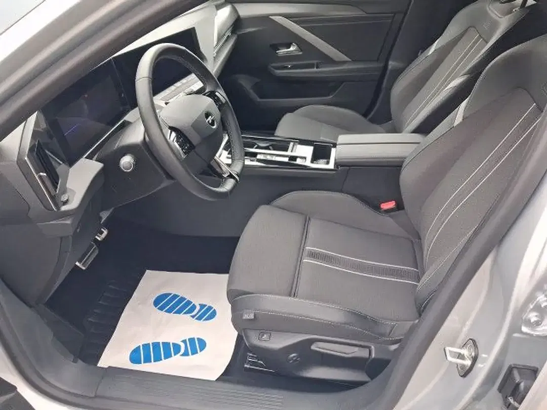 Opel Astra GS - Thumbnail 12