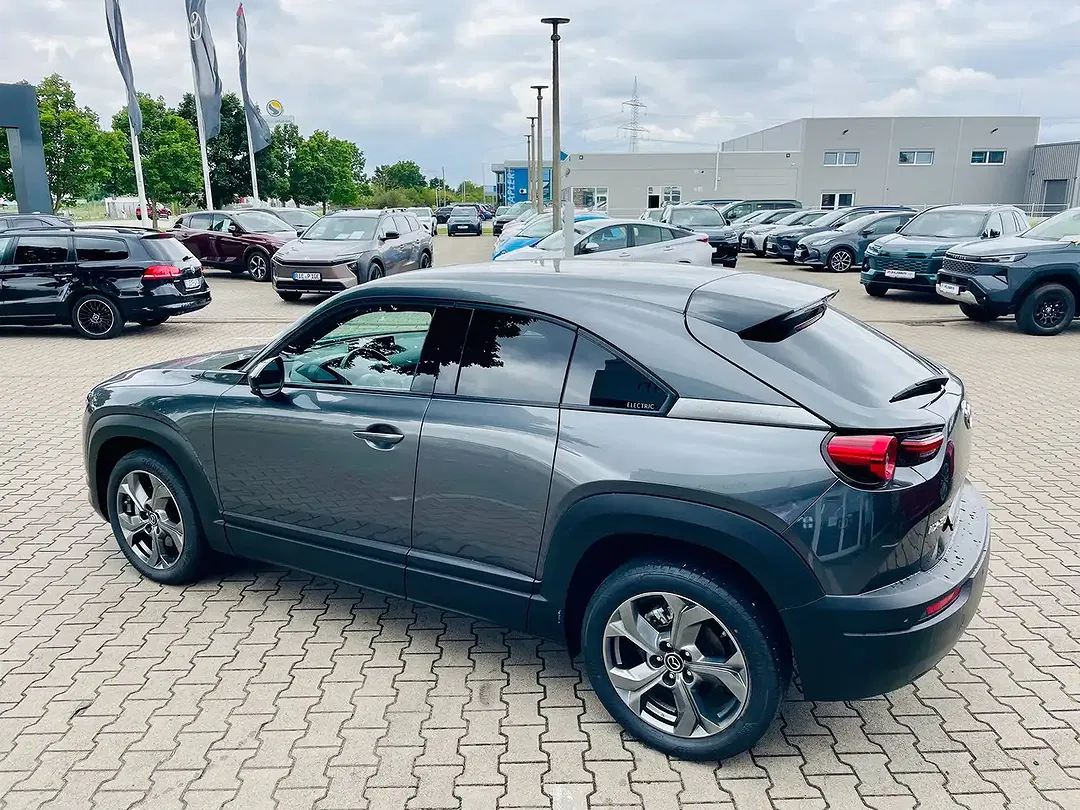 Mazda MX-30 - Thumbnail 5