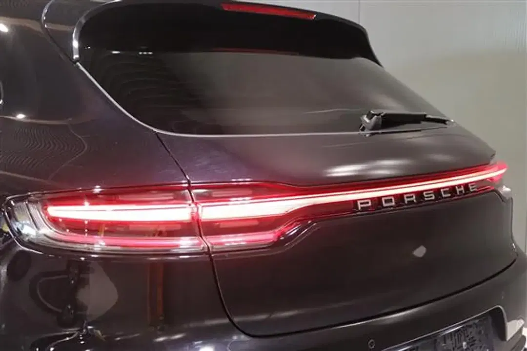 Porsche Macan 2.0 PDK Turbo - foto 27