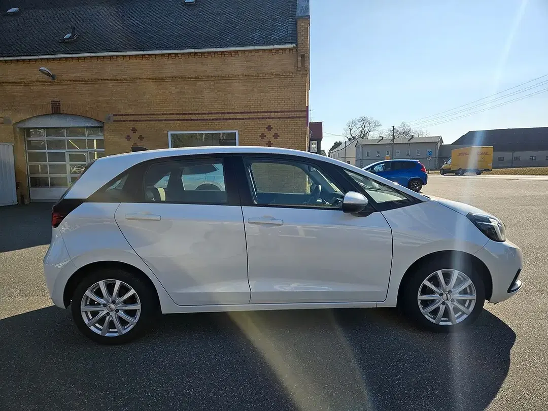 Honda Jazz 1.5 i-MMD Hybrid Elegance - Thumbnail 5