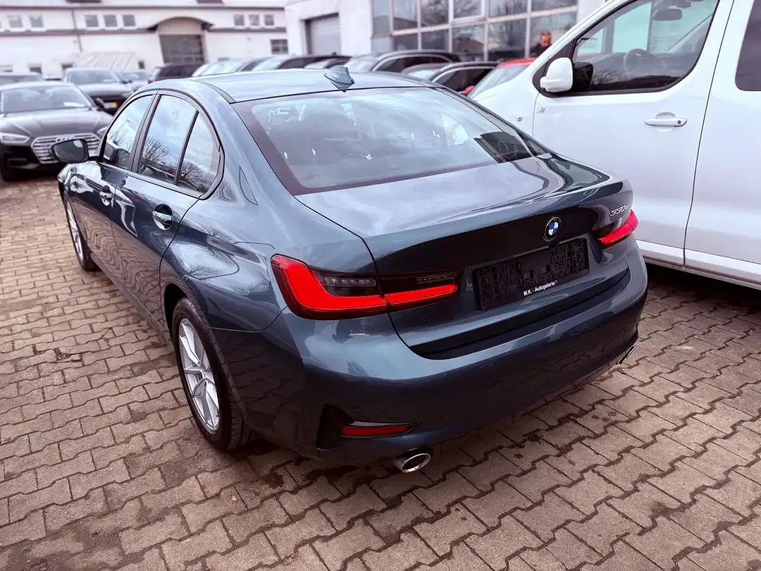 BMW 330 - foto 2