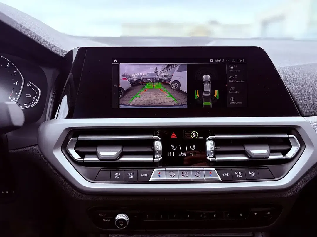 BMW 330 - Thumbnail 8