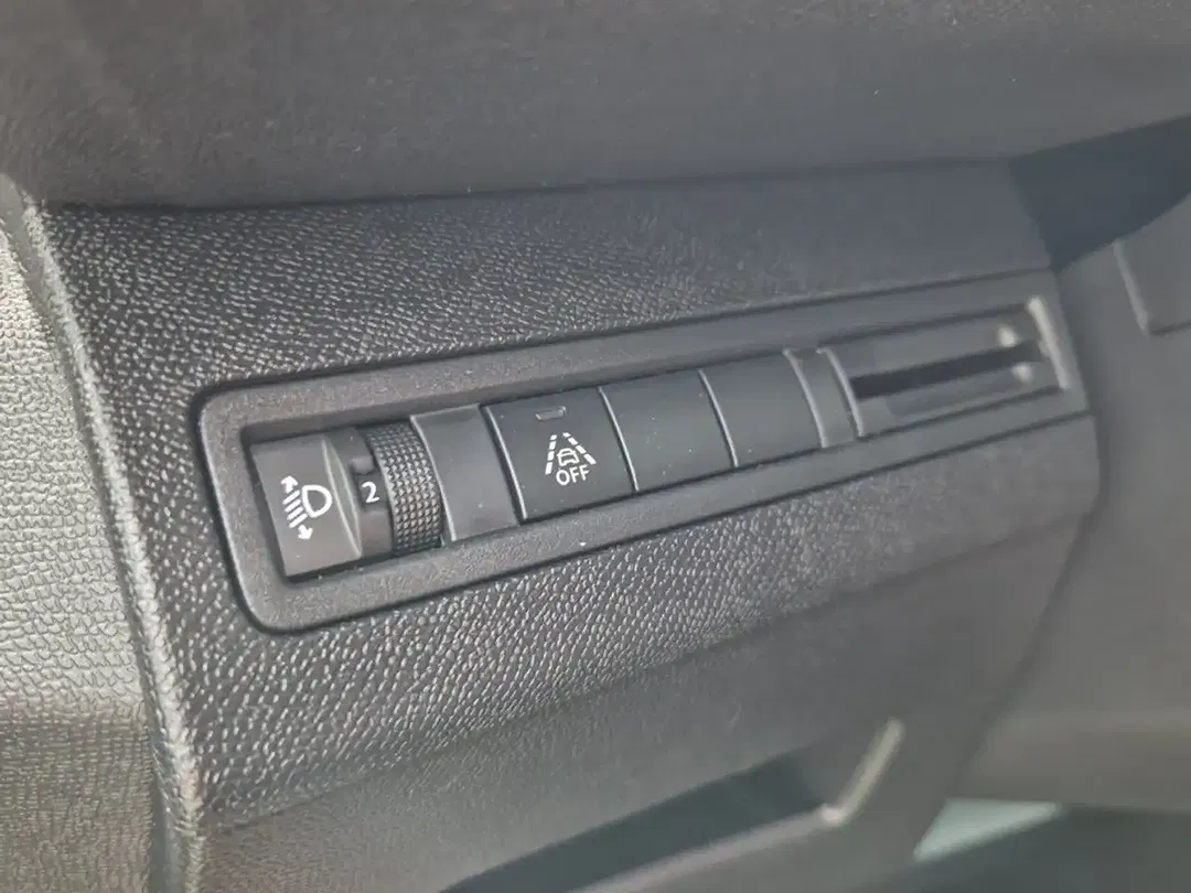 Peugeot 3008 130 PureTech Active - Thumbnail 18