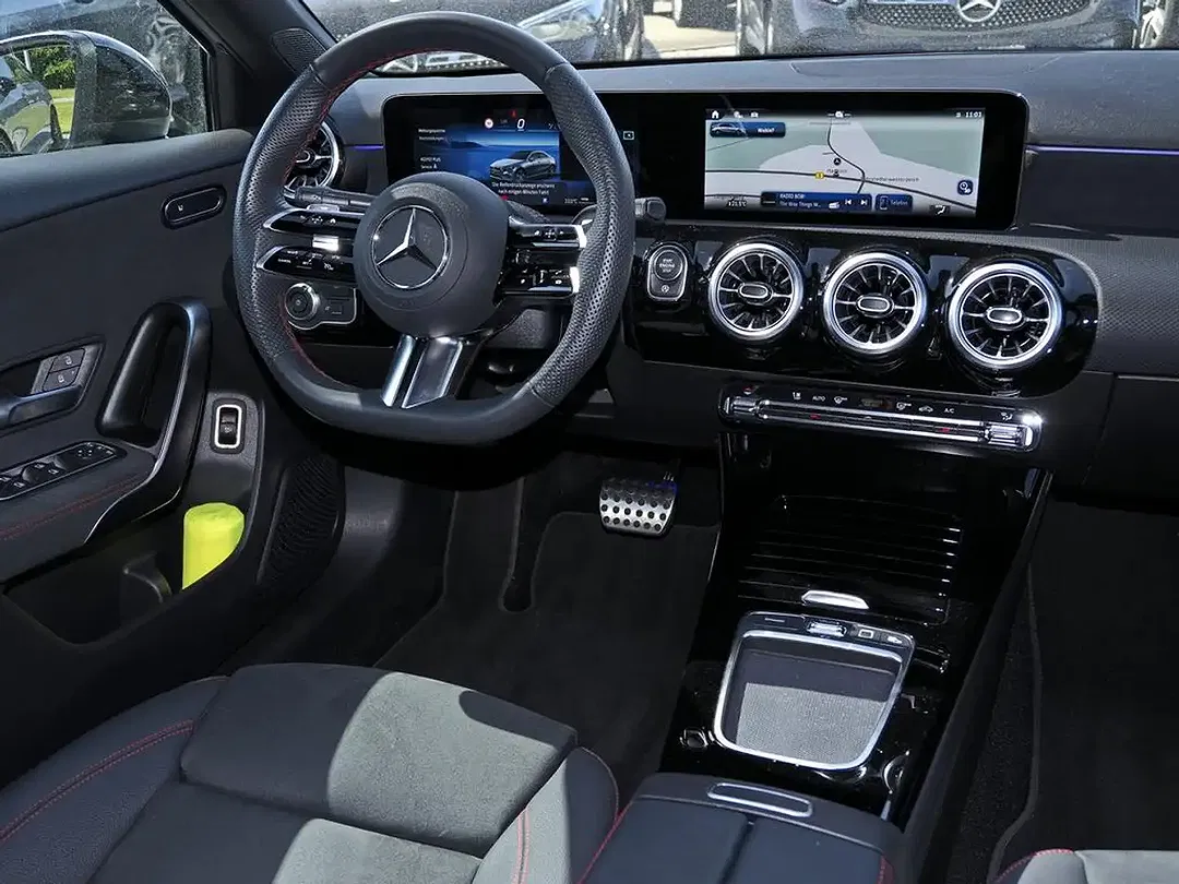 Mercedes-Benz A 250 4MATIC AMG Night - Thumbnail 11