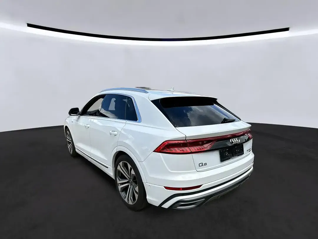 Audi Q8 S line - Thumbnail 6