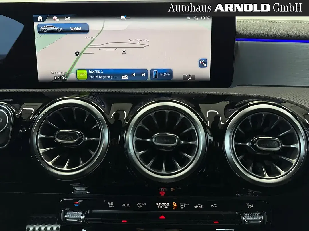 Mercedes-Benz CLA 200 AMG Line Night - Thumbnail 10