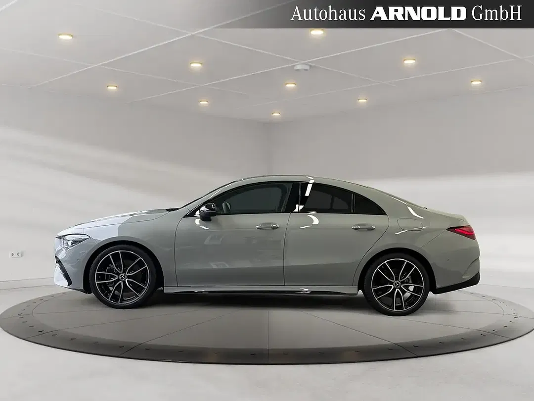 Mercedes-Benz CLA 200 AMG Line Night - Thumbnail 2