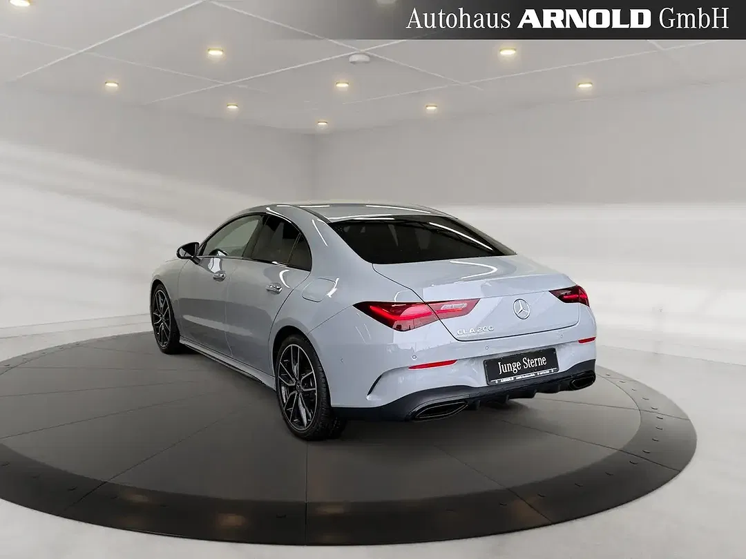 Mercedes-Benz CLA 200 AMG Line Night - Thumbnail 3
