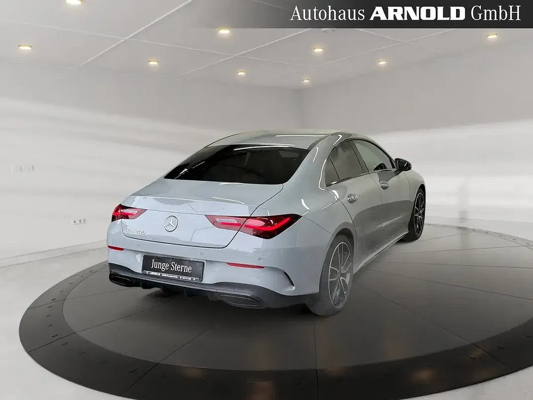 Mercedes-Benz CLA 200 AMG Line Night - Thumbnail 4