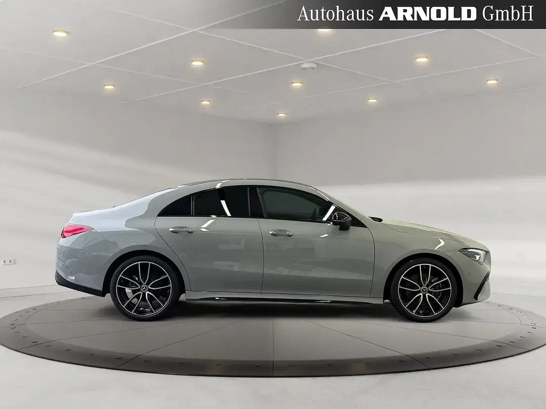 Mercedes-Benz CLA 200 AMG Line Night - Thumbnail 5