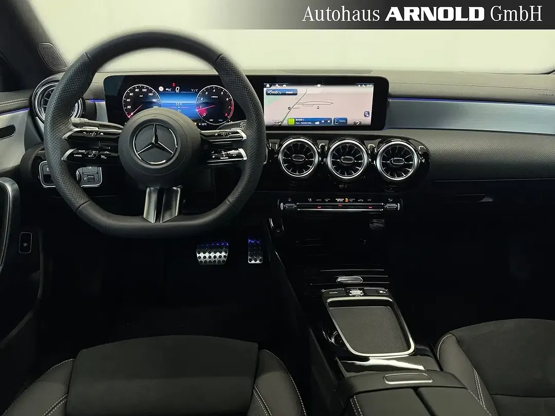 Mercedes-Benz CLA 200 AMG Line Night - Thumbnail 8