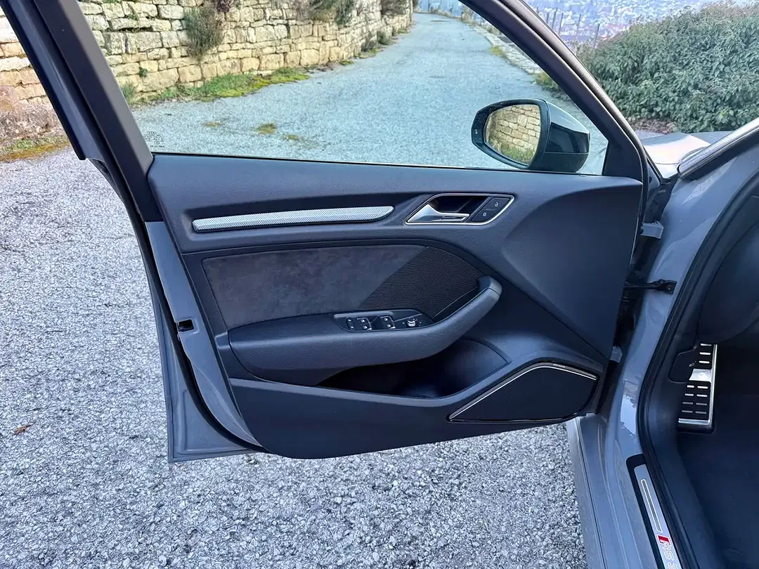 Audi RS3 Matrix LED Sportback - Thumbnail 18