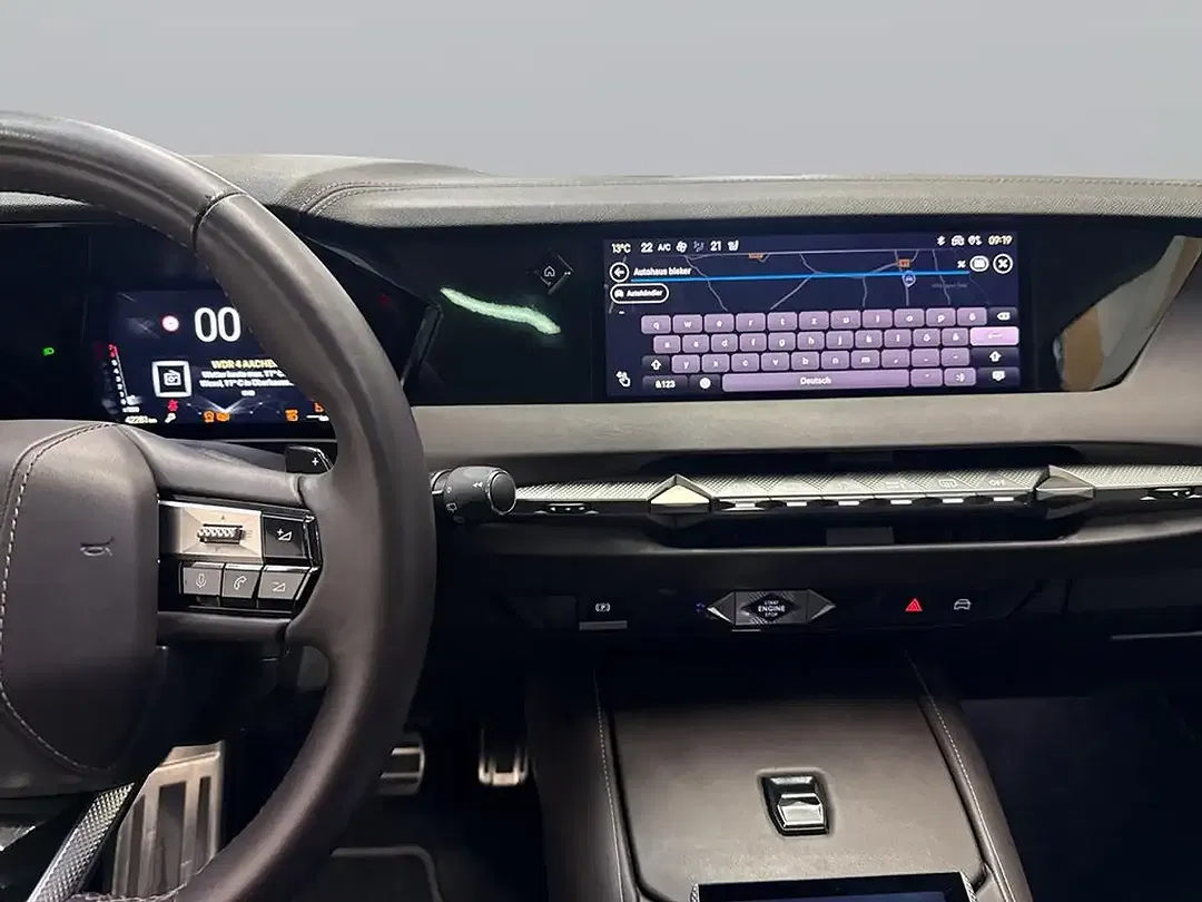 DS Automobiles DS 4 - Thumbnail 11
