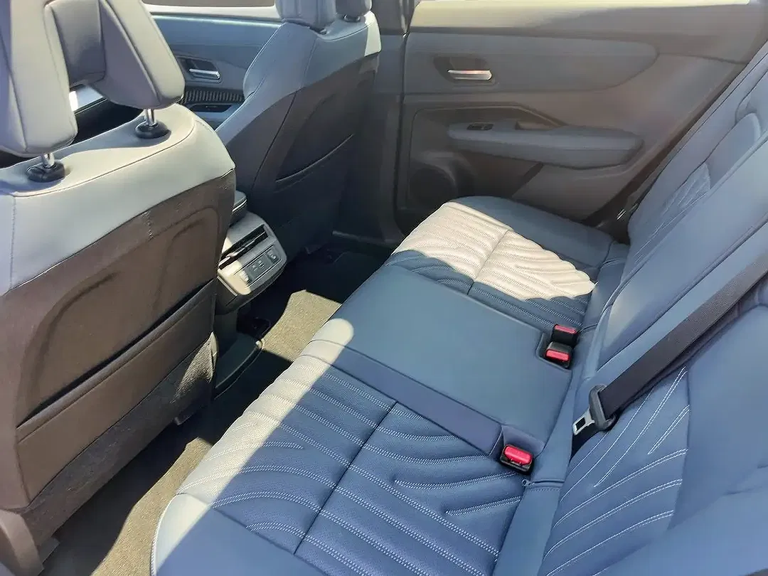 Nissan Ariya Evolve - Thumbnail 11