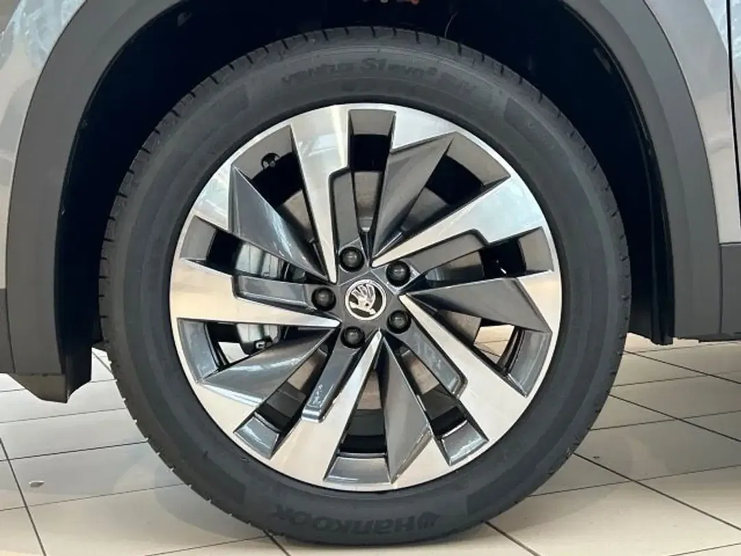 Skoda Kodiaq 2.0 TDI DSG 4x4 Selection Suite - Thumbnail 9
