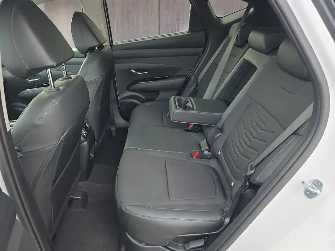 Hyundai TUCSON 1.6 T-GDI Hybrid - foto 15