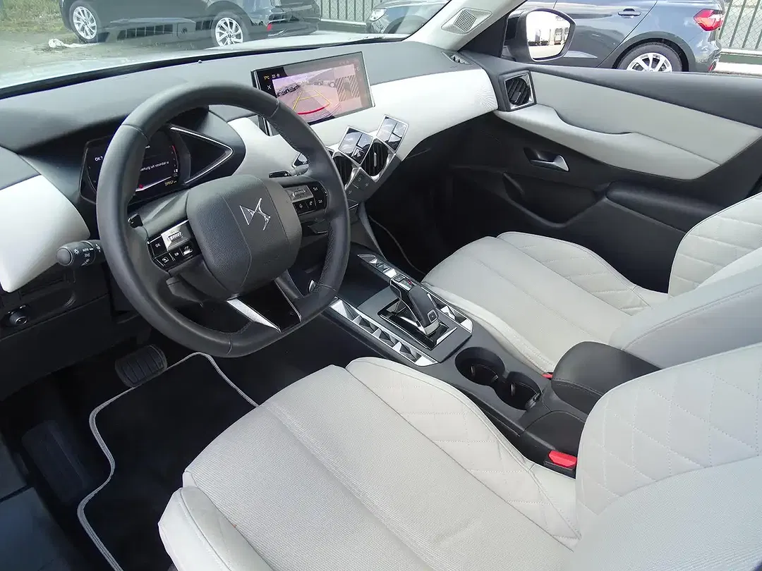 DS Automobiles DS 3 - Thumbnail 12