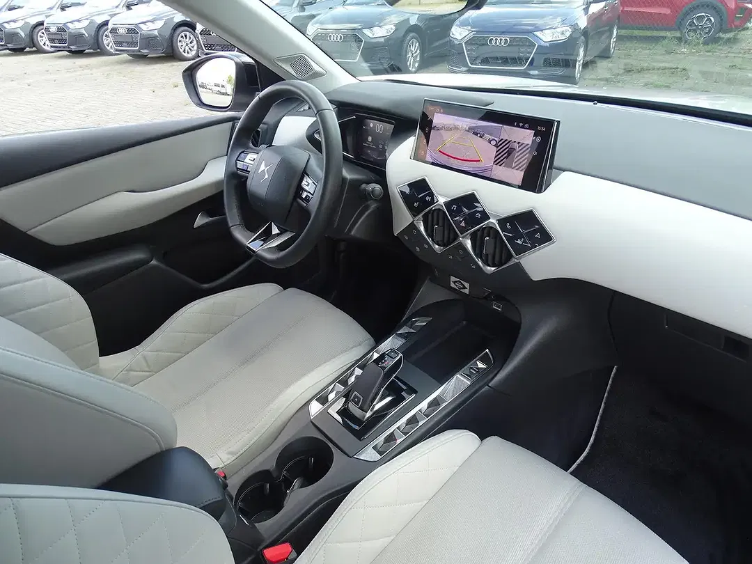 DS Automobiles DS 3 - Thumbnail 14
