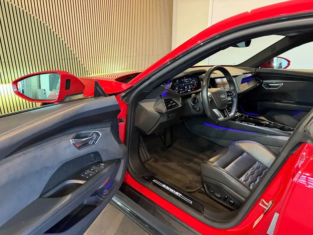 Audi e-tron GT - Thumbnail 5