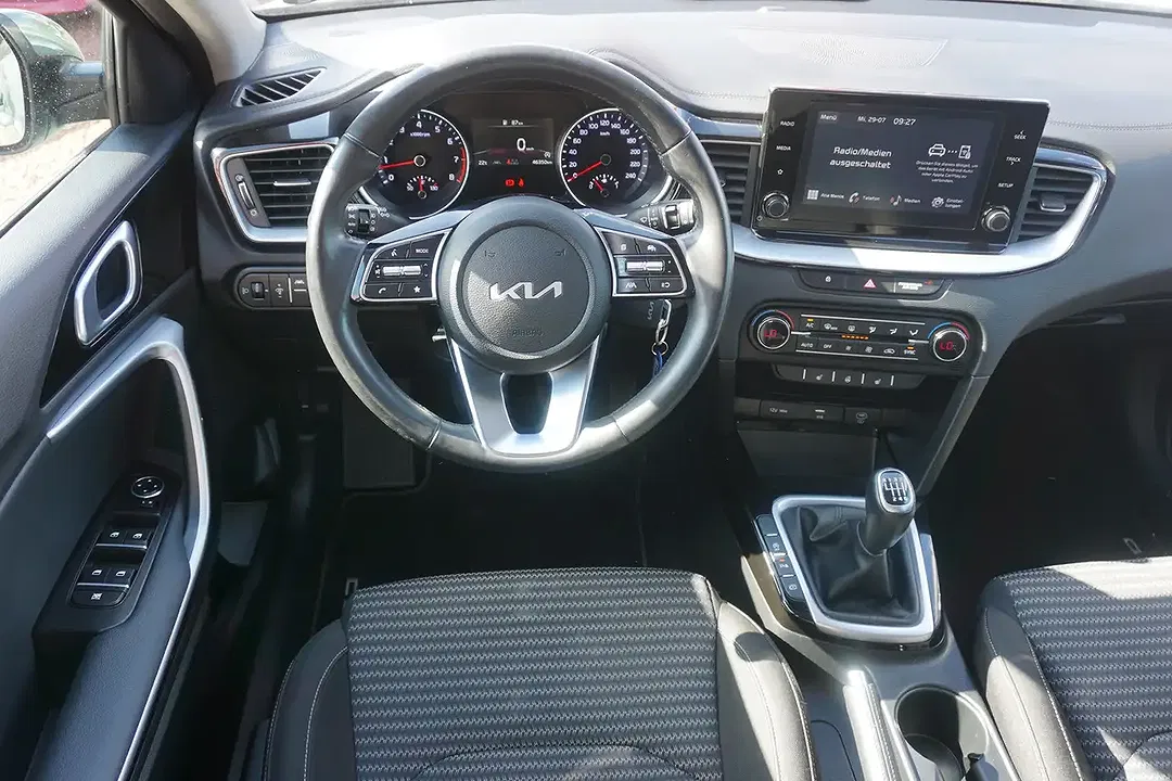 Kia XCeed 1.5 T-GDI Vision - Thumbnail 9