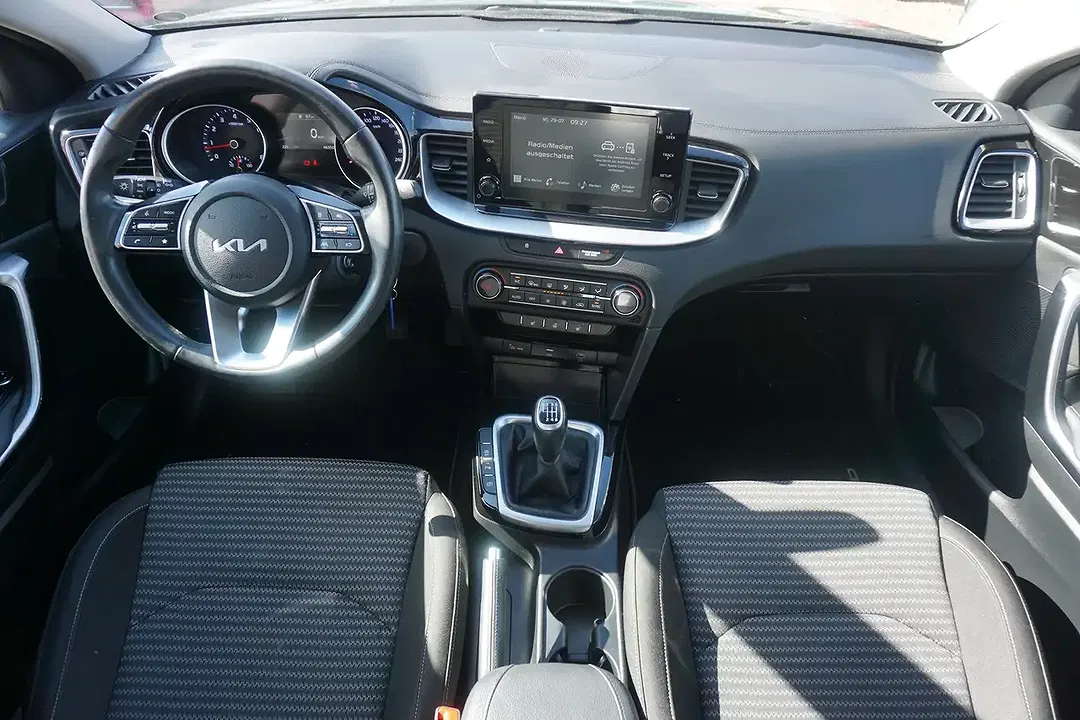 Kia XCeed 1.5 T-GDI Vision - Thumbnail 8