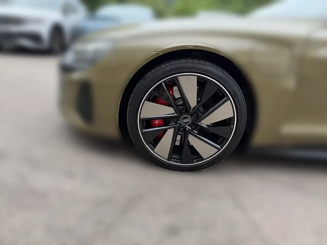 Audi RS e-tron GT quattro Matrix LED - Thumbnail 5