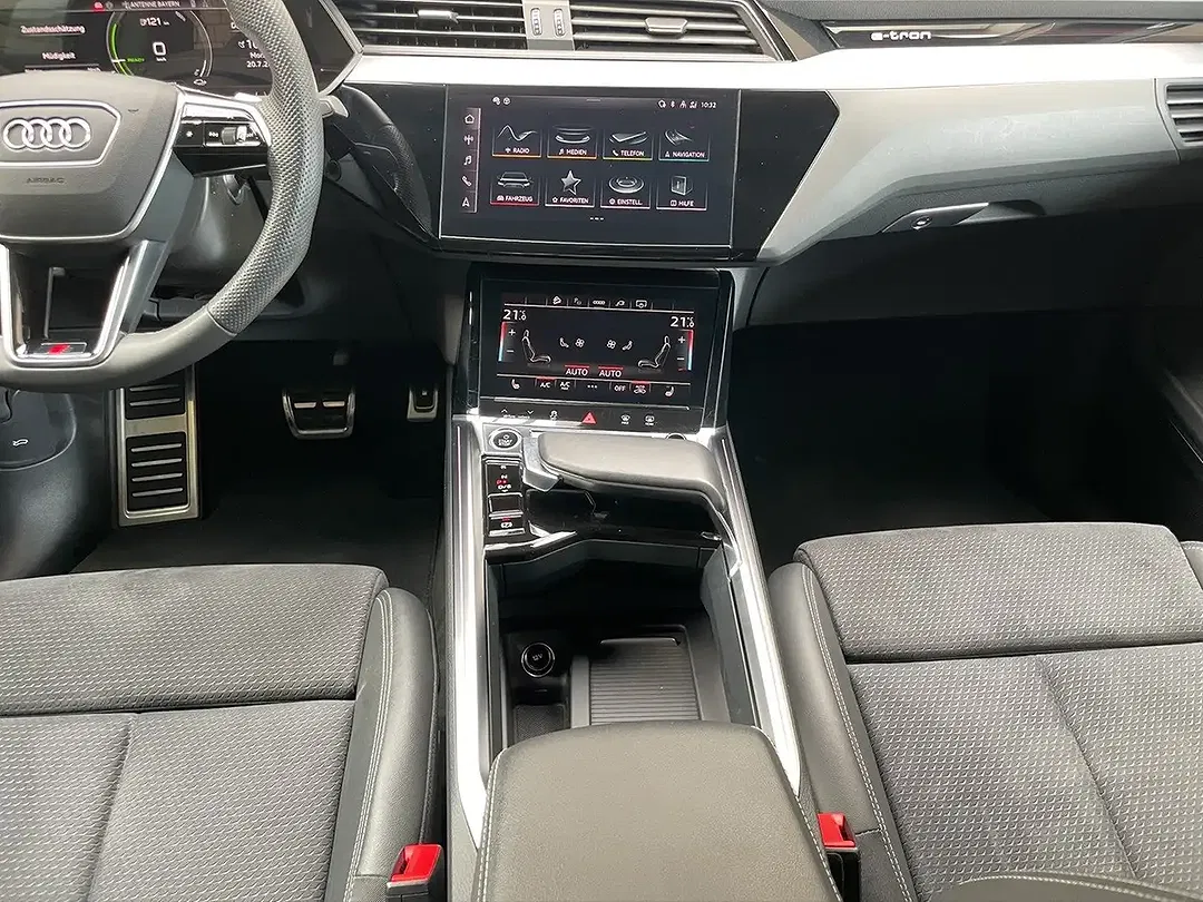 Audi Q8 e-tron 55 quattro Matrix LED Sportback S line - Thumbnail 12