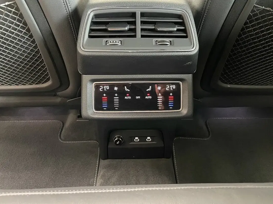 Audi Q8 e-tron 55 quattro Matrix LED Sportback S line - Thumbnail 13