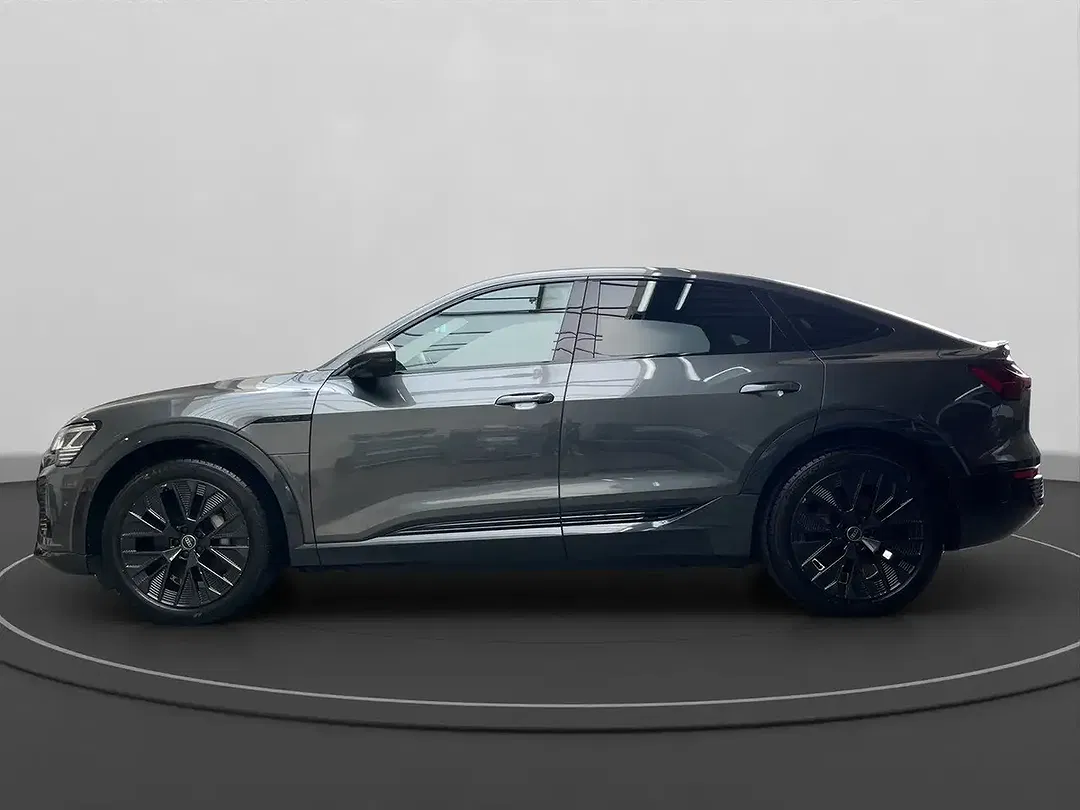 Audi Q8 e-tron 55 quattro Matrix LED Sportback S line - foto 2