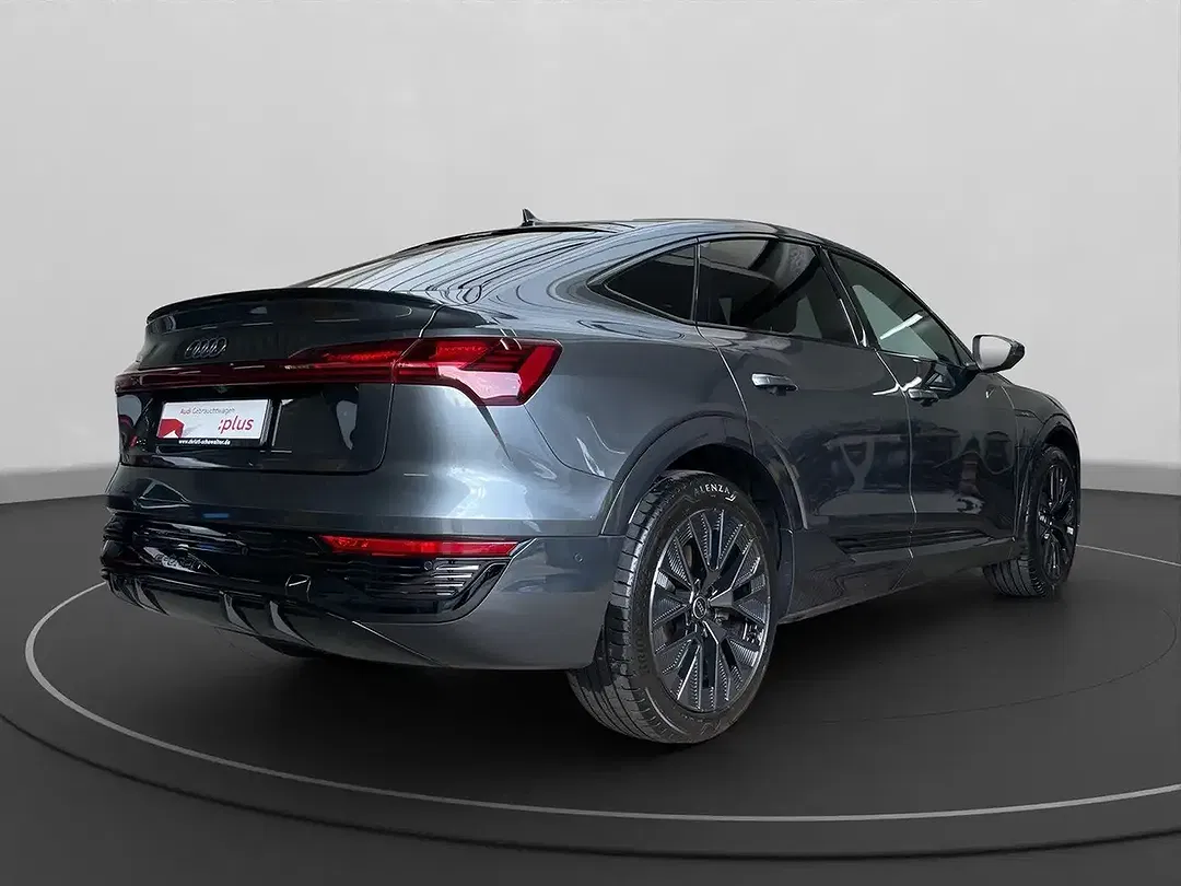Audi Q8 e-tron 55 quattro Matrix LED Sportback S line - Thumbnail 4
