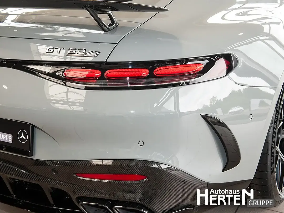 Mercedes-Benz AMG GT 63 4MATIC Pro Night - Thumbnail 12