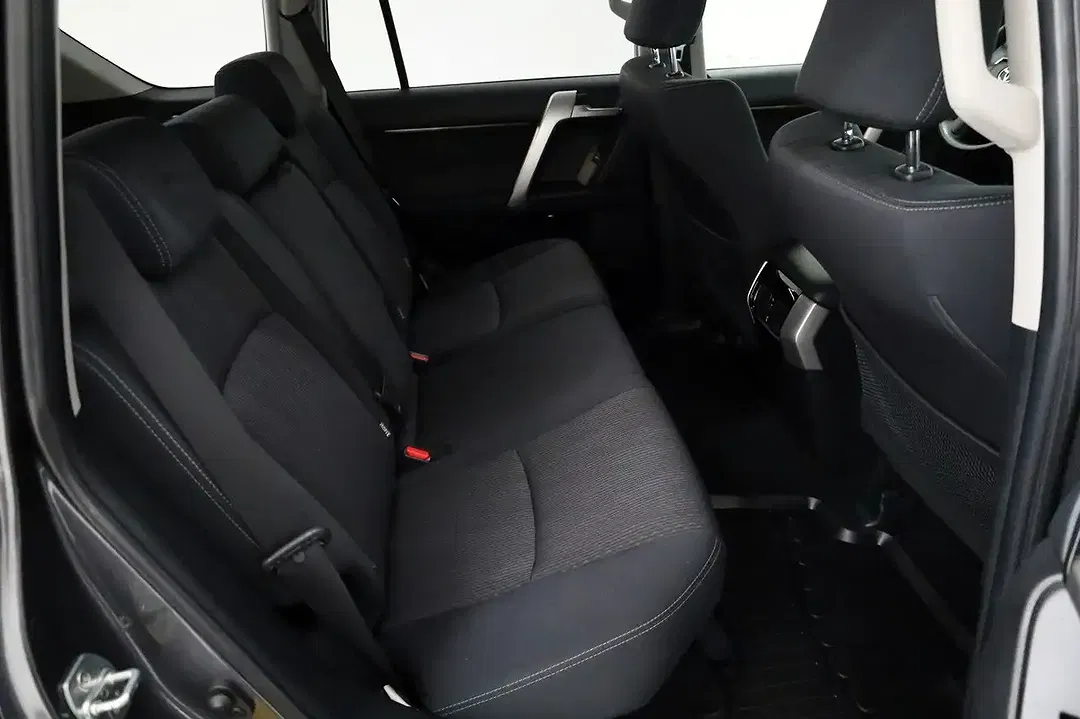 Toyota Land Cruiser Comfort - Thumbnail 7