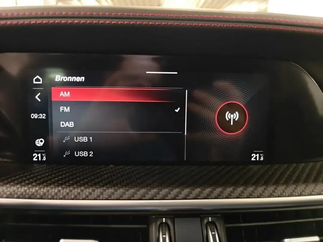 Alfa Romeo Stelvio Quadrifoglio Collezione - Thumbnail 8