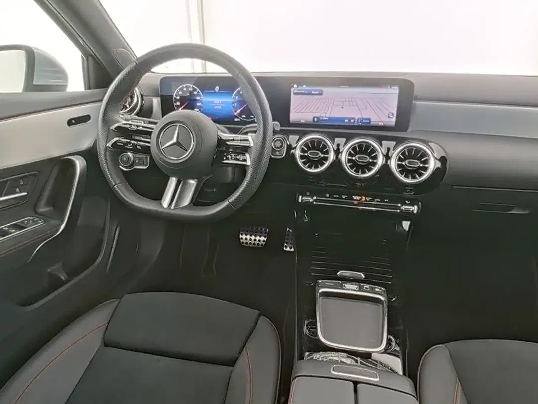 Mercedes-Benz A 180 AMG - Thumbnail 5
