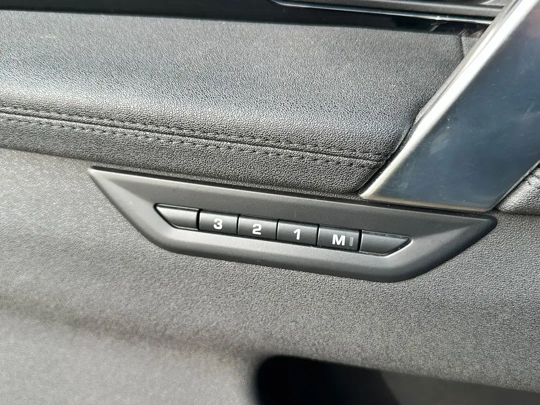 Land Rover Discovery 4x4 Sport SE - Thumbnail 12