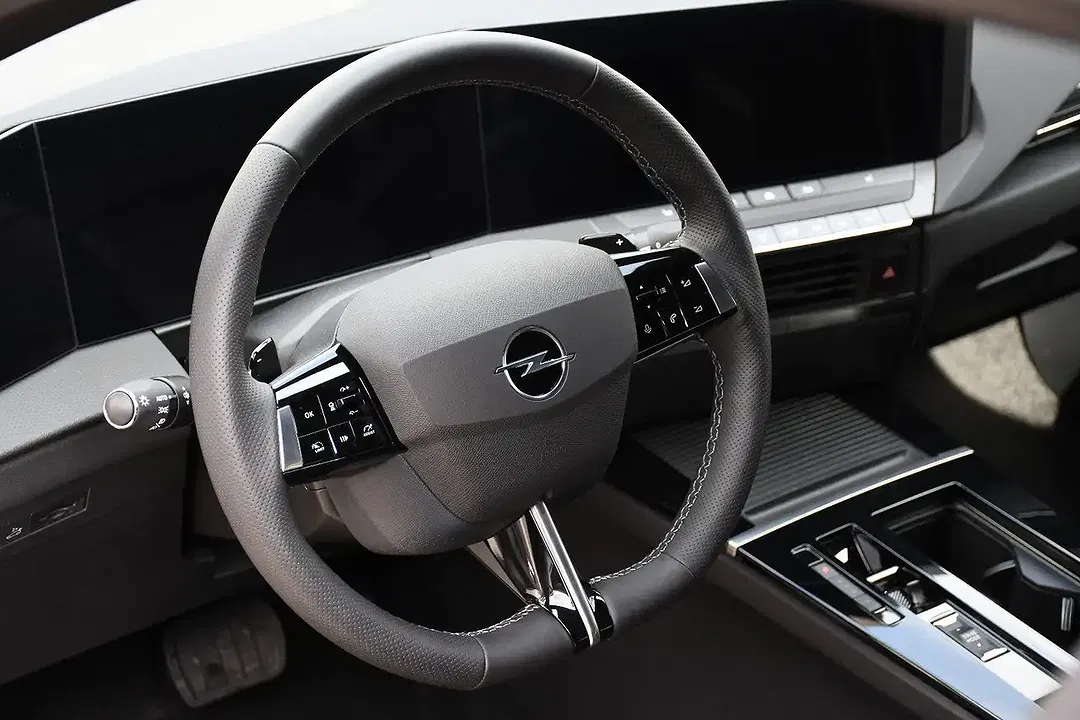 Opel Astra 1.2 AUT GS - Thumbnail 13