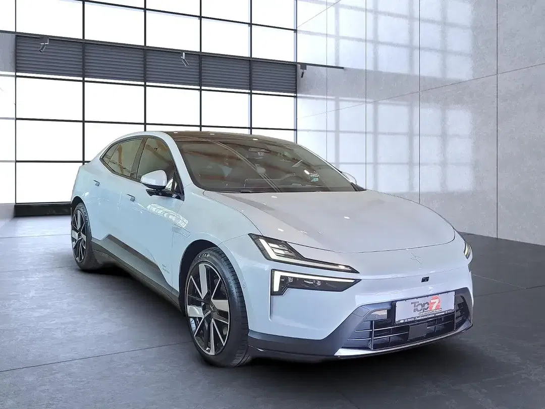 Polestar 4 Long Range Pilot Plus - Thumbnail 5