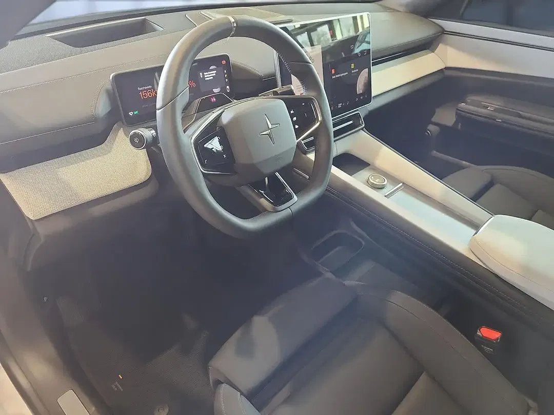 Polestar 4 Long Range Pilot Plus - Thumbnail 8