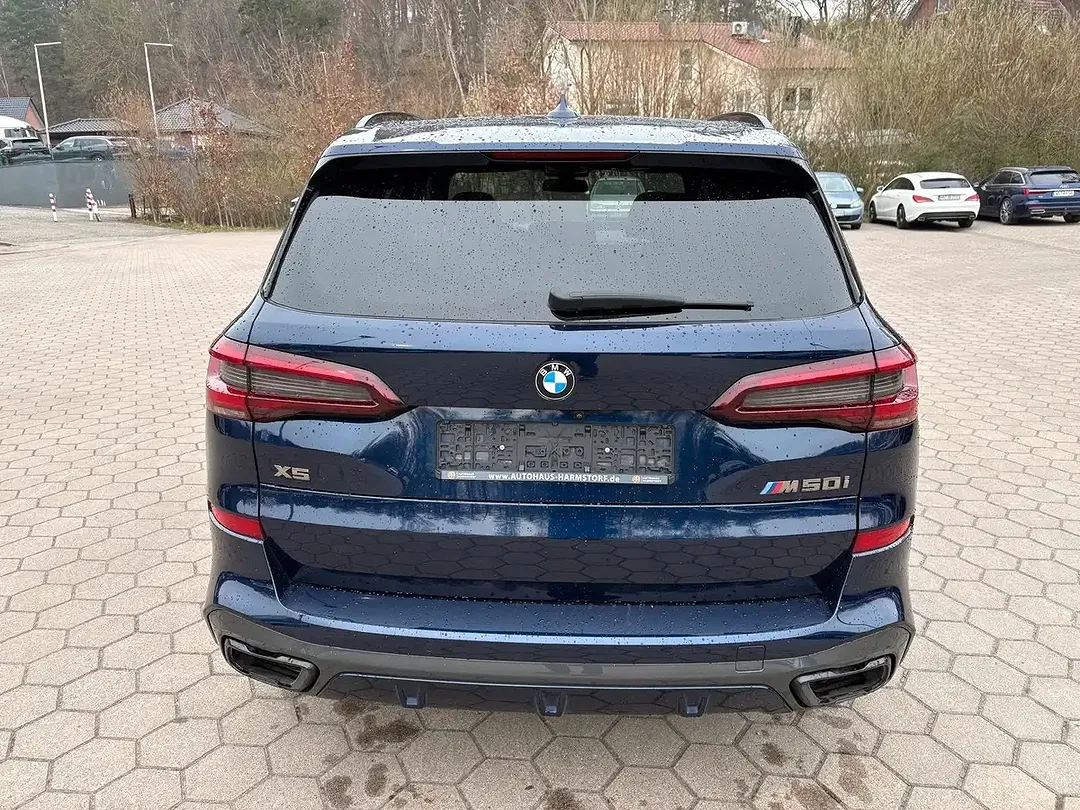 BMW X5 M - Thumbnail 3